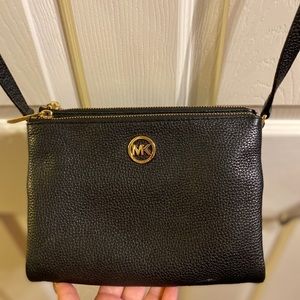 Micheal Kors purse